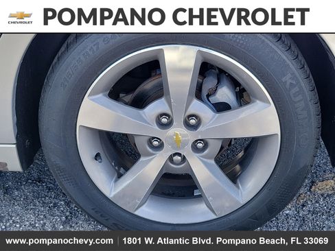 Used 2011 Chevrolet Malibu LT image 12