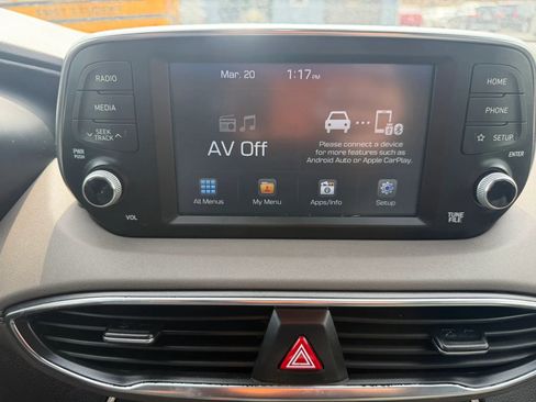 Used 2019 Hyundai Santa Fe SE image 14