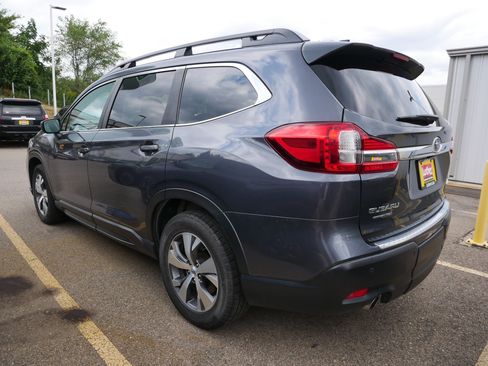 Used 2021 Subaru Ascent Premium w/ Convenience Package AWD/4WD image 4