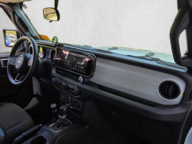 Used 2025 Jeep Gladiator Sport AWD/4WD image 20