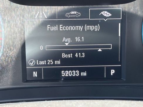 Used 2017 Chevrolet Cruze LT w/ Convenience Package FWD image 4