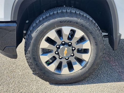 New 2026 Chevrolet Silverado 2500 Custom w/ Custom Value Package image 9
