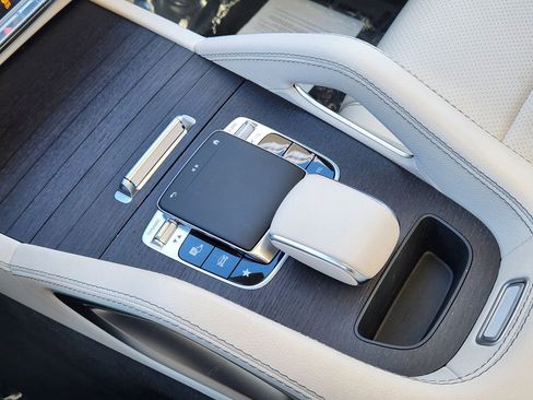 Used 2020 Mercedes-Benz GLE 350 4MATIC image 21