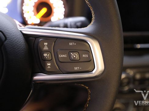 New 2024 Jeep Wrangler Sahara w/ Technology Group image 28