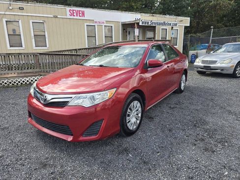 Used 2012 Toyota Camry LE FWD image 3