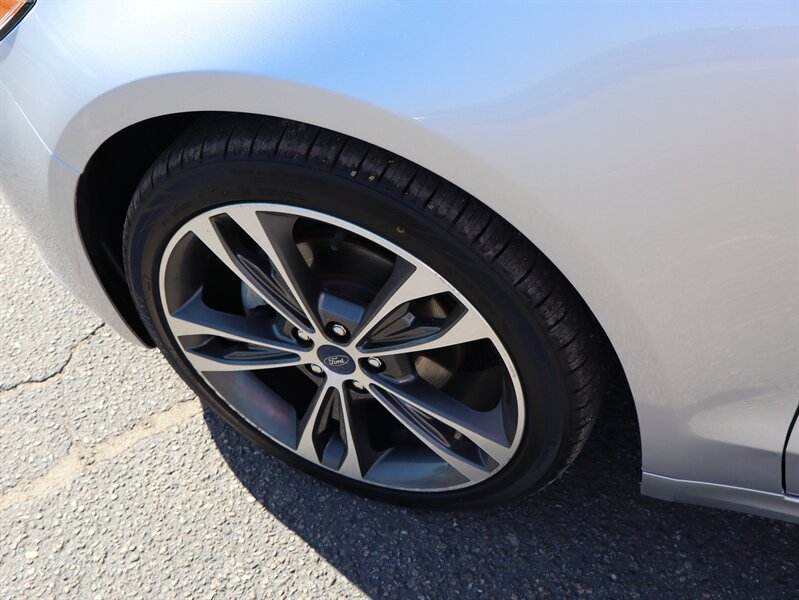 Used 2019 Ford Fusion Titanium AWD/4WD image 20