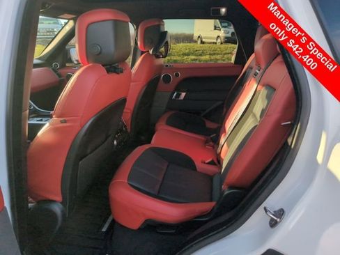 Used 2022 Land Rover Range Rover Sport HST image 9