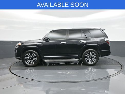 Used 2017 Toyota 4Runner Limited AWD/4WD image 4