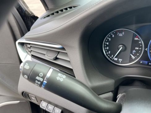 Used 2023 Buick Enclave Avenir image 14