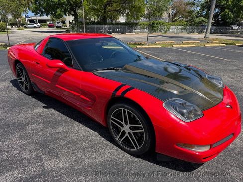 Used 1999 Chevrolet Corvette Coupe w/ Performance Handling Pkg RWD image 2