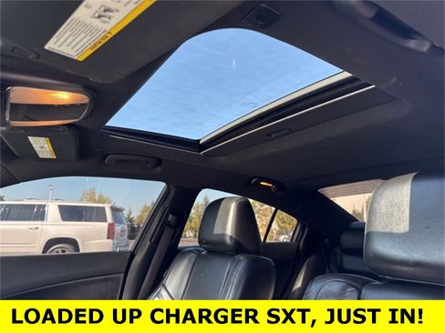 Used 2019 Dodge Charger SXT w/ Leather Interior Group image 19