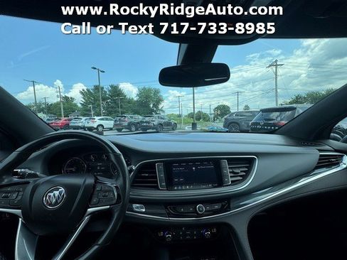 Used 2023 Buick Enclave Essence w/ Experience Buick Package AWD/4WD image 17