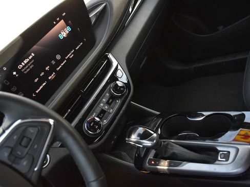 Used 2025 Buick Envista Sport Touring w/ Convenience I Package image 22