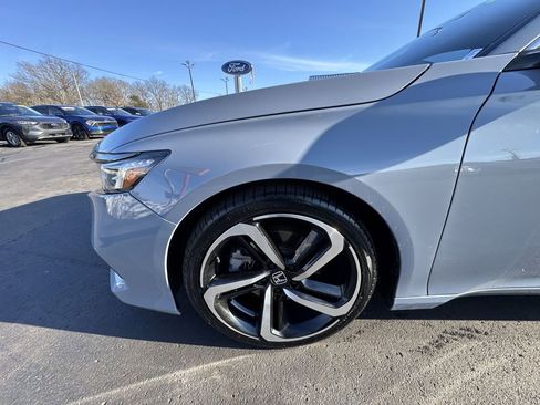 Used 2021 Honda Accord Sport image 10
