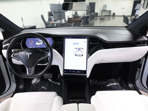 Used 2019 Tesla Model X Long Range AWD/4WD image 24