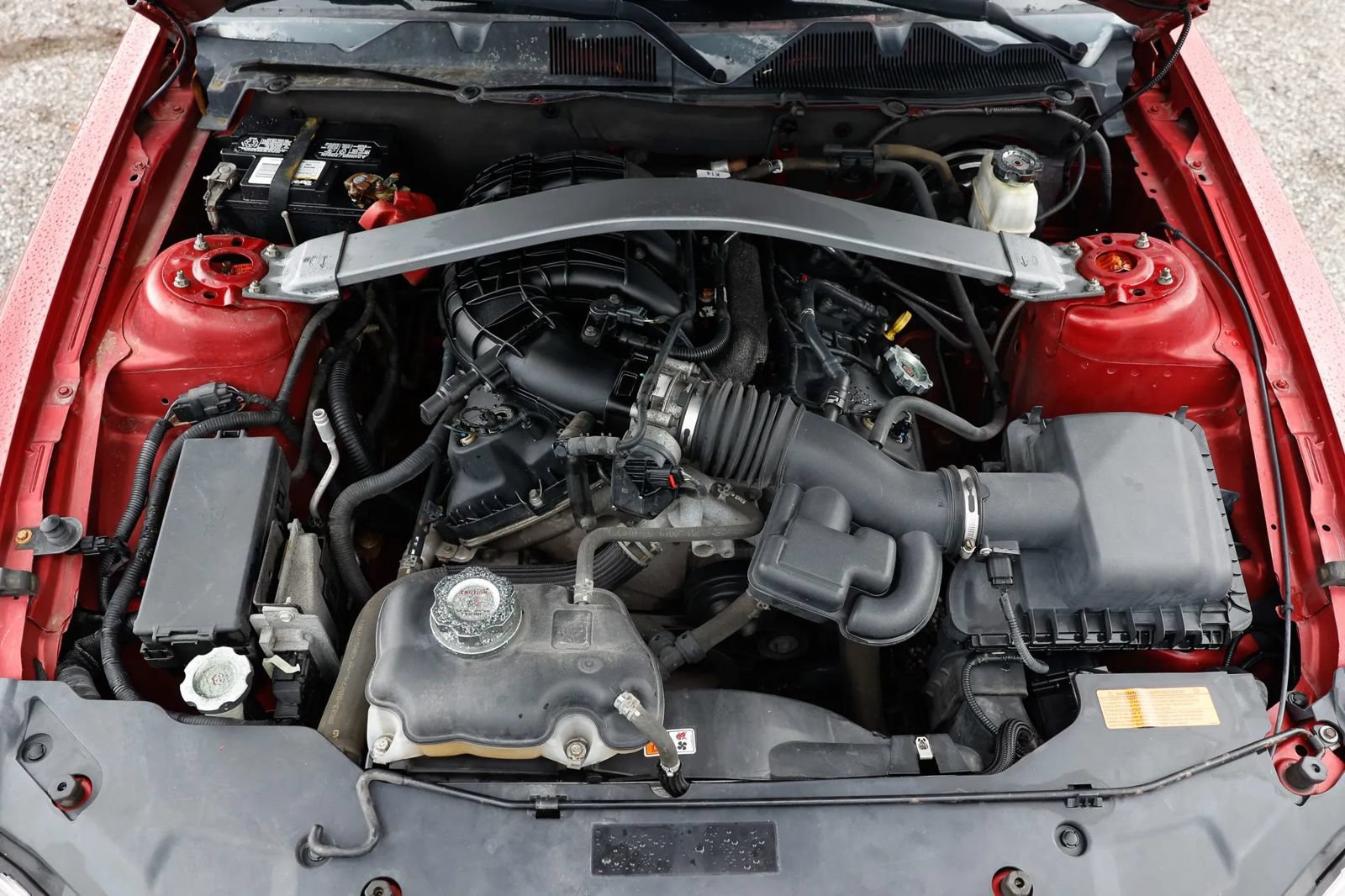 Used 2012 Ford Mustang Premium w/ Electronics Pkg RWD image 13