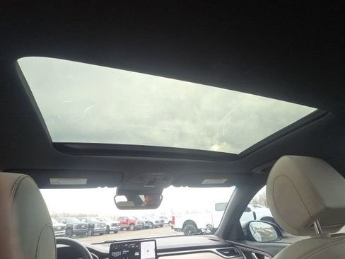 Used 2023 Genesis G70 2.0T w/ Sport Prestige Package image 20