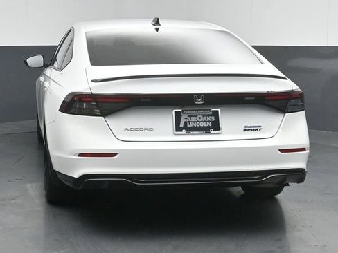Used 2025 Honda Accord Sport image 6