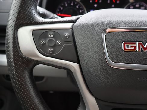 Used 2022 GMC Terrain SLE w/ Driver Convenience Package image 6