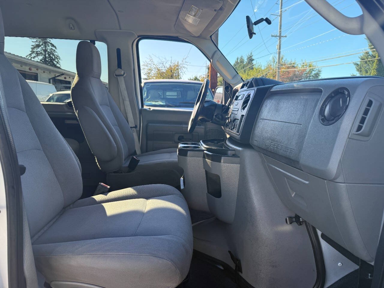 Used 2009 Ford E-350 and Econoline 350 XL RWD image 20