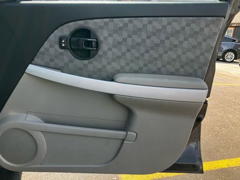 Used 2007 Chevrolet Equinox LS AWD/4WD image 19