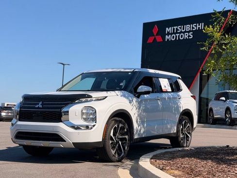 Used 2024 Mitsubishi Outlander SE AWD/4WD image 8