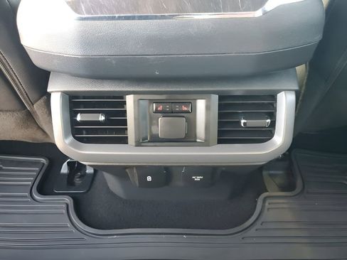 Used 2025 Ford F150 Lariat w/ Equipment Group 502A High image 21