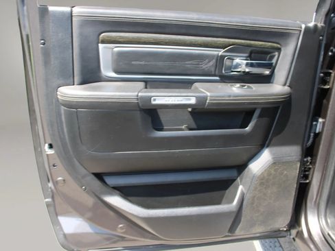 Used 2015 RAM 2500 Limited AWD/4WD image 18