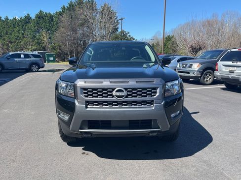 Certified 2025 Nissan Frontier SV w/ SV Convenience Package image 8