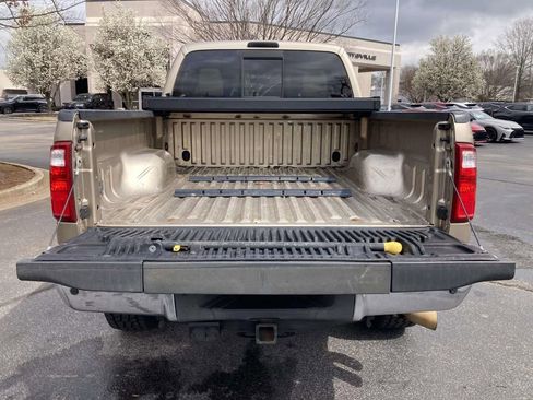 Used 2014 Ford F250 Lariat w/ Lariat Interior Package image 8