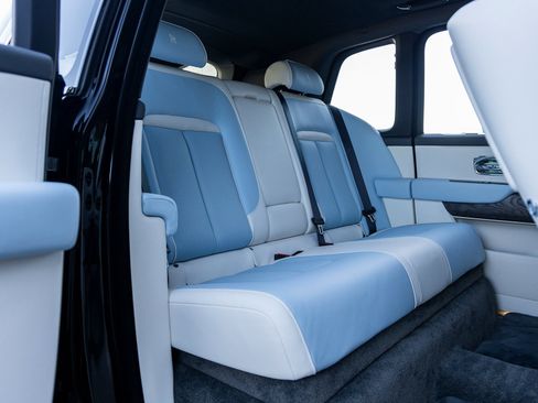 Used 2025 Rolls-Royce Cullinan image 54