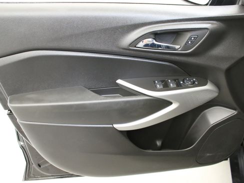 Used 2024 Chevrolet Trax LS w/ LS Convenience Package FWD image 13