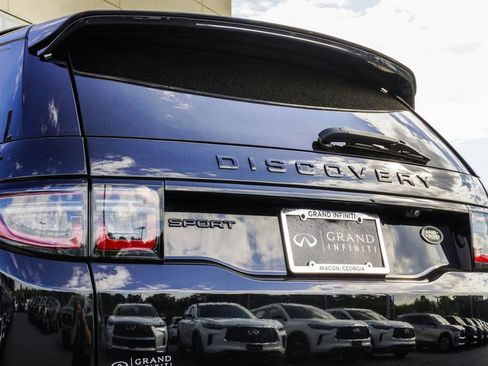 Used 2023 Land Rover Discovery Sport SE R-Dynamic AWD/4WD image 13