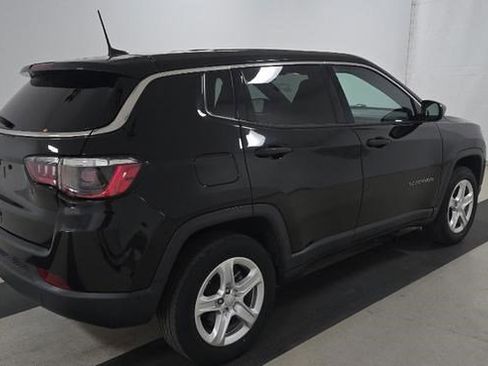 Used 2023 Jeep Compass Sport AWD/4WD image 3