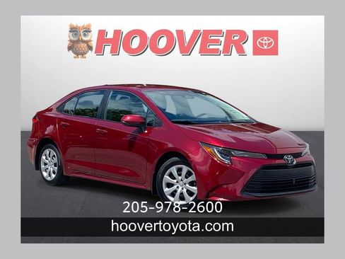 Used 2025 Toyota Corolla LE FWD image 1