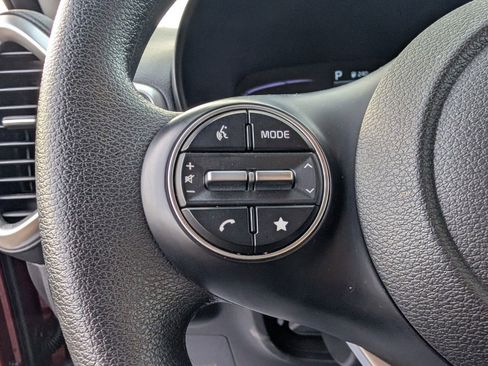 Used 2023 Kia Soul LX w/ LX Technology Package image 24