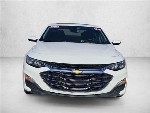 Used 2024 Chevrolet Malibu LT image 2
