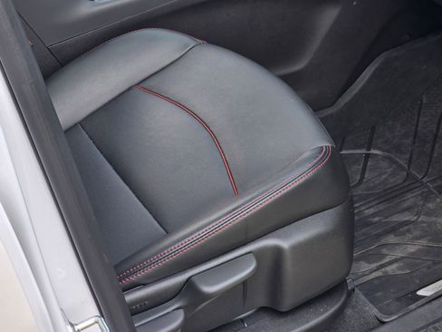 Used 2024 Chevrolet Equinox RS w/ RS Leather Package FWD image 10