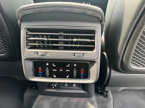 Used 2022 Audi RS Q8 w/ Carbon Optic Package image 37