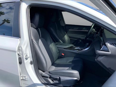 Certified 2023 Toyota Camry SE w/ Convenience Package FWD image 8