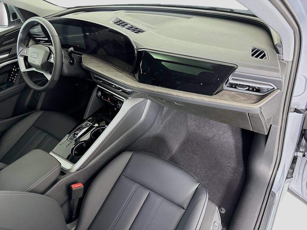 Used 2026 Audi Q5 Premium Plus w/ Premium Plus AWD/4WD image 19