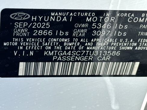 New 2026 Genesis G80 2.5T image 32