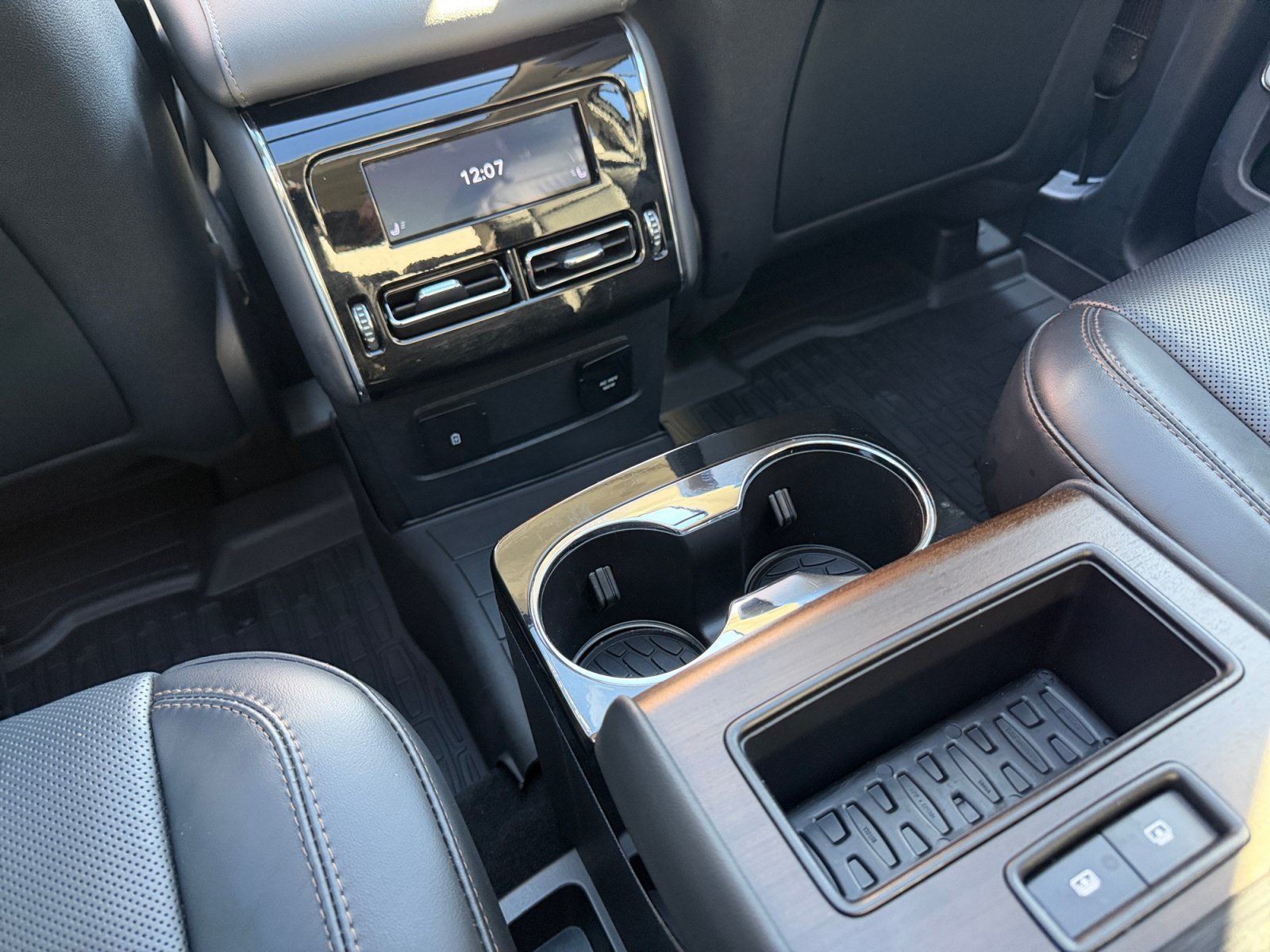 Used 2025 Lincoln Aviator Reserve w/ Equipment Group 201A AWD/4WD image 18