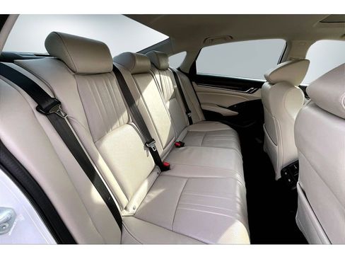 Used 2021 Honda Accord Touring image 22