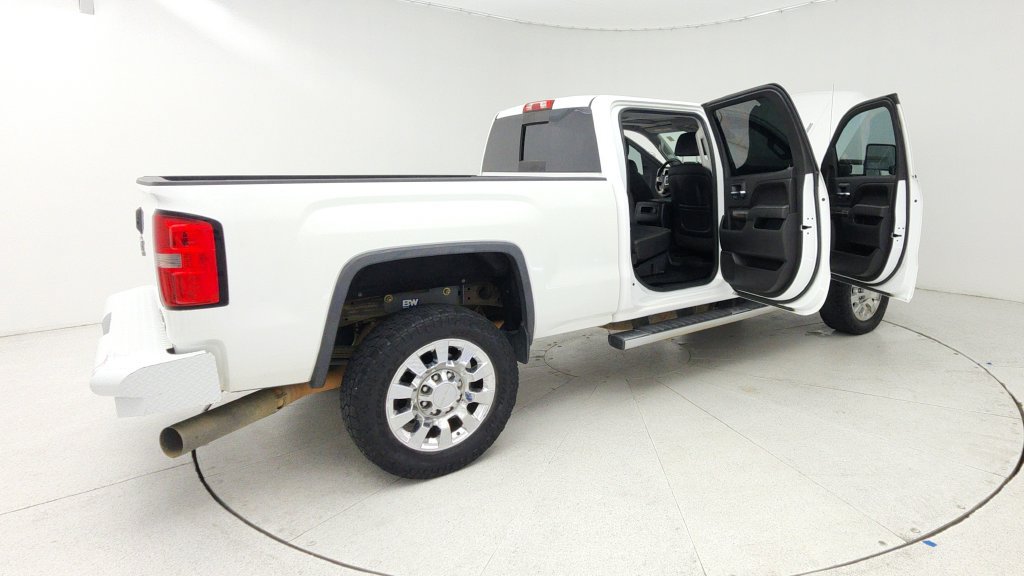 Used 2015 GMC Sierra 2500 Denali w/ Duramax Plus Package AWD/4WD image 12