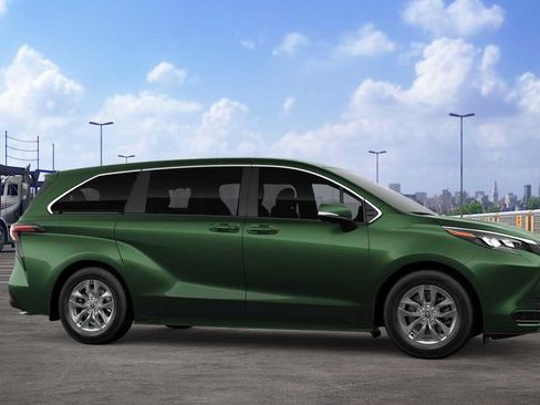 New 2026 Toyota Sienna LE AWD/4WD image 13