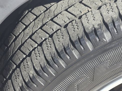 Used 2019 Jeep Grand Cherokee Limited image 36