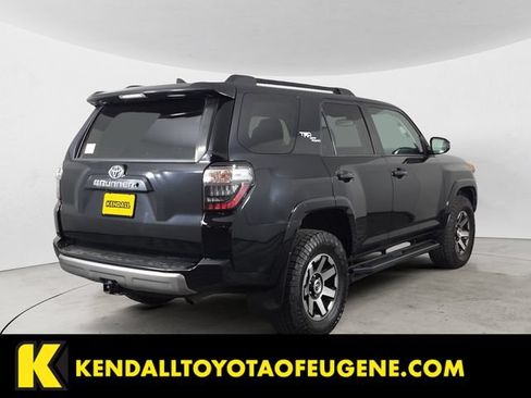 Used 2020 Toyota 4Runner TRD Off-Road AWD/4WD image 5