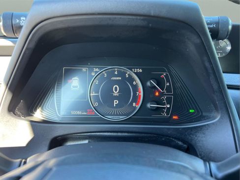 Used 2019 Lexus UX 200 F Sport image 28