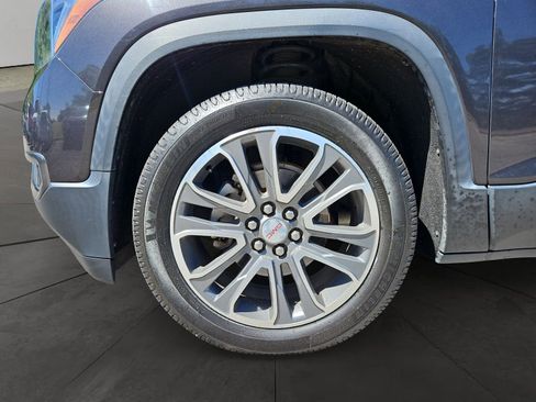 Used 2017 GMC Acadia SLT AWD/4WD image 14